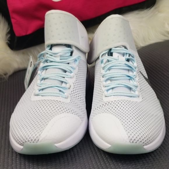 💥SOLD💥Nike Zoom Strong Womens 11 - Picture 4 of 8